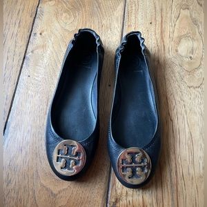 Tory Burch: women’s Minnie Travel Flat; size 6.5